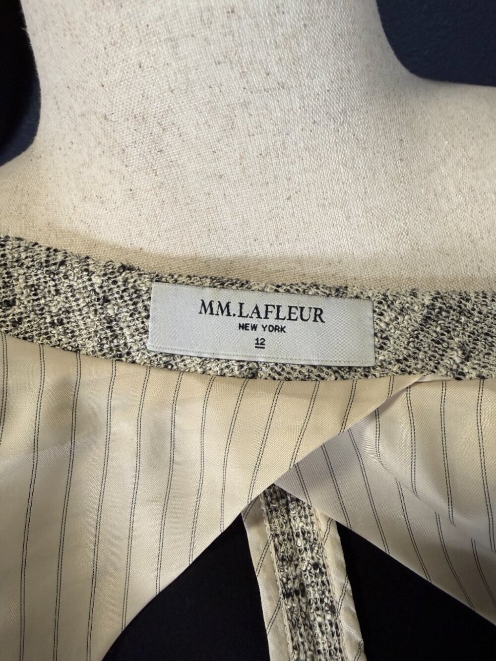 M.M. LaFleur Wharton Boucle Gray One-Button Collarless Lined Blazer Jacket | 12 - Picture 2 of 7